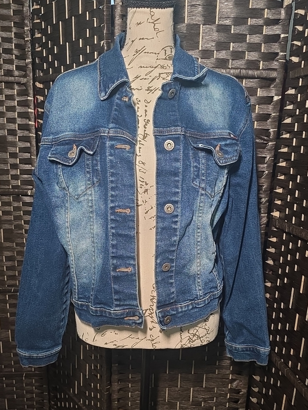 Just USA Jeans Stretch Denim Trucker Jacket Medium Wash Women’s XL Style 1040